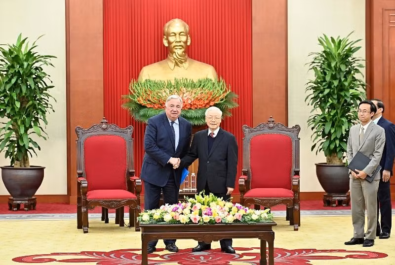 Chuyến thăm Việt Nam của Chủ tịch Thượng viện Cộng hòa Pháp góp phần tăng cường quan hệ hợp tác tốt đẹp giữa hai nước Việt Nam và Cộng hòa Pháp.