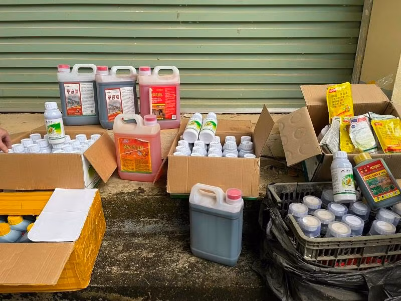 Theo báo cáo Chi cục Trồng trọt và Bảo vệ thực vật tỉnh Lào cai, năm 2022 Chi cục đã tổ chức kiểm tra và phối hợp với các địa phương, cơ quan chức năng liên quan kiểm tra giám sát tổng số 238 cơ sở kinh doanh, buôn bán thuốc bảo vệ thực vật, phân bón trong đó lập biên bản nhắc nhở 7 cơ sở, xử phạt vi phạm hành chính 5 cơ sở với số tiền 21.000.000 đồng.