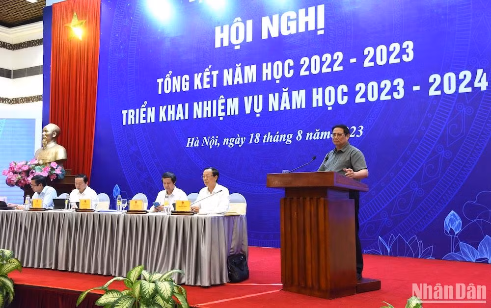 Thủ tướng Chính phủ Phạm Minh Chính phát biểu tại Hội nghị tổng kết năm học 2022-2023, triển khai nhiệm vụ năm học 2023 - 2024 của ngành giáo dục. (Ảnh: TRẦN HẢI)