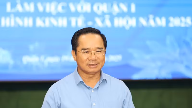 Chủ tịch Ủy ban nhân dân Thành phố Hồ Chí Minh Nguyễn Văn Được gợi ý một số nội dung tại buổi làm việc với quận 1.