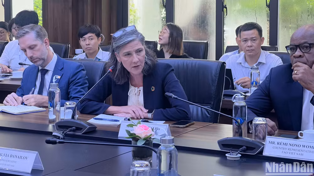 Ramla Khalidi, Trưởng Đại diện Thường trú của Chương trình phát triển Liên hợp quốc (UNDP) tại Việt Nam khẳng định, nhóm đối tác giảm nhẹ rủi ro thiên tai sẽ có những nỗ lực nhằm giảm rủi ro đang tiềm tàng nguy cơ xảy ra sau bão Yagi.