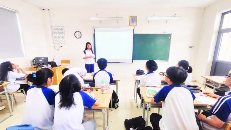 Ứng dụng AI dạy tiếng Anh tại Trường THPT Chuyên Vĩnh Phúc.