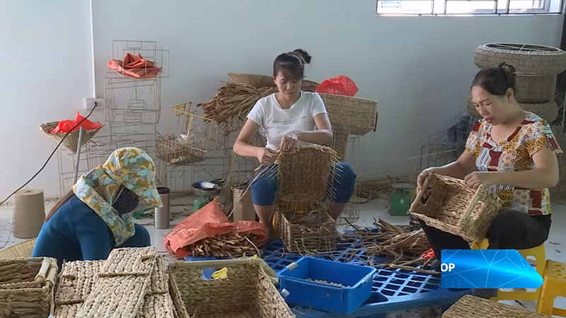 Nghề tiểu thủ công nghiệp duy trì, phát triển, tạo việc làm cho lao động nông thôn ở Thanh Hóa.