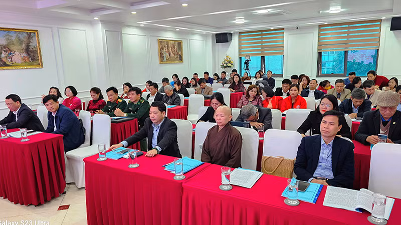 Các đại biểu tham dự hội nghị.