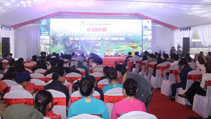 Quang cảnh buổi lễ.