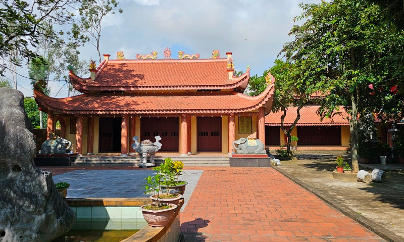 Khám Phá Đền Độc Cước (Sầm Sơn) - Nơi Linh Thiêng Của Biển Cả