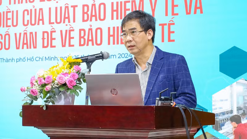 Tiến sĩ Lê Trường Sơn, Hiệu trưởng Trường đại học Luật Thành phố Hồ Chí Minh phát biểu tại hội thảo.