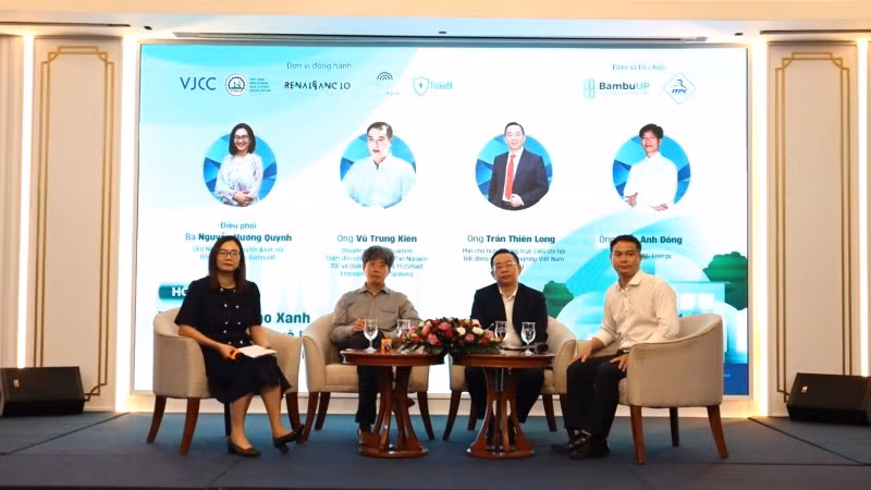 Các chuyên gia tham gia phiên thảo luận.