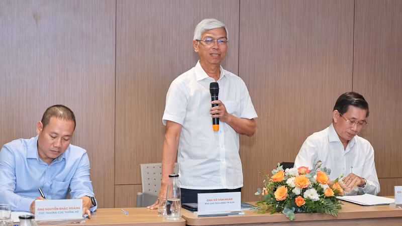Phó Chủ tịch Ủy ban nhân dân Thành phố Hồ Chí Minh Võ Văn Hoan phát biểu tại tọa đàm.