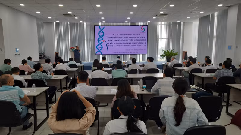 Quang cảnh hội thảo. Quang cảnh hội thảo.