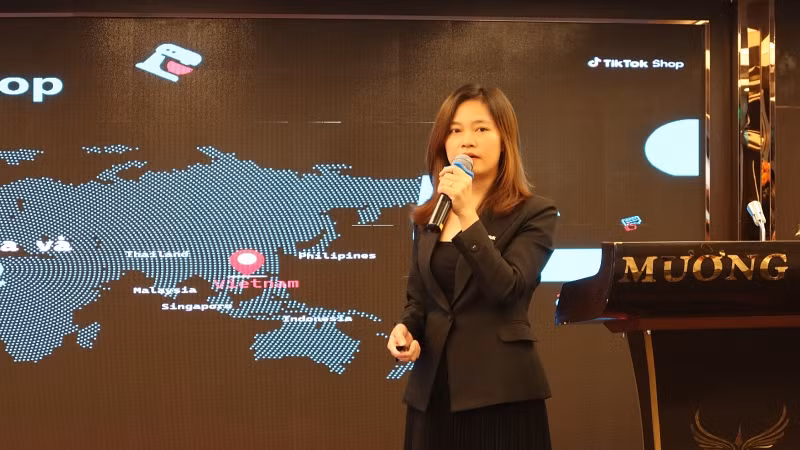Chuyên gia đề cập đến kỹ năng kinh doanh, xây dựng thương hiệu trên nền tảng số.