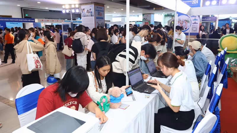 Các doanh nghiệp tham gia tuyển dụng tại chương trình.