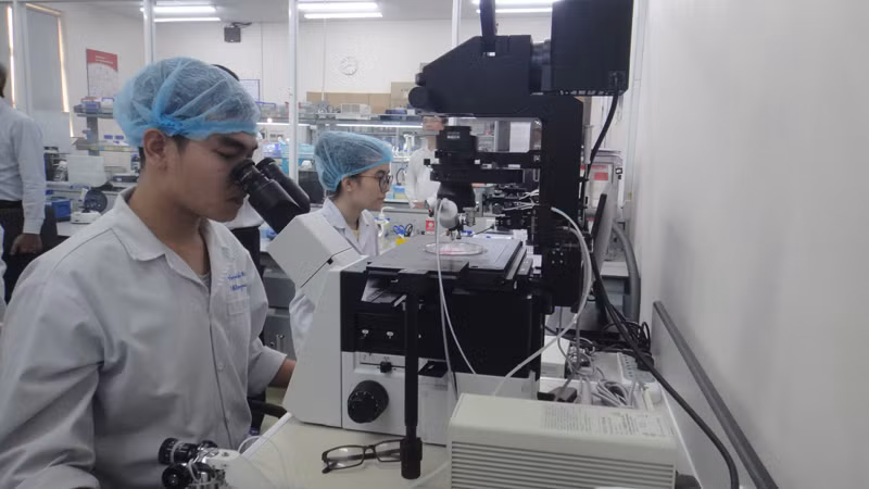 Nghiên cứu khoa học tại Trường đại học Quốc tế, Đại học Quốc gia Thành phố Hồ Chí Minh.