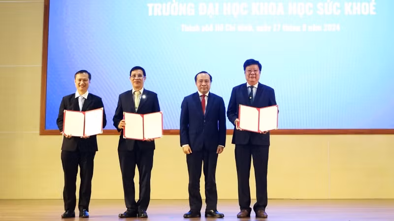 Trường đại học Khoa học sức khỏe ra mắt Ban Giám hiệu lâm thời. Trường đại học Khoa học sức khỏe ra mắt Ban Giám hiệu lâm thời.