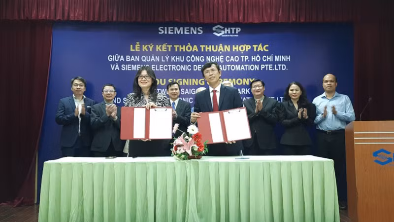 Khu Công nghệ cao Thành phố Hồ Chí Minh và Siemens EDA ký kết hợp tác.