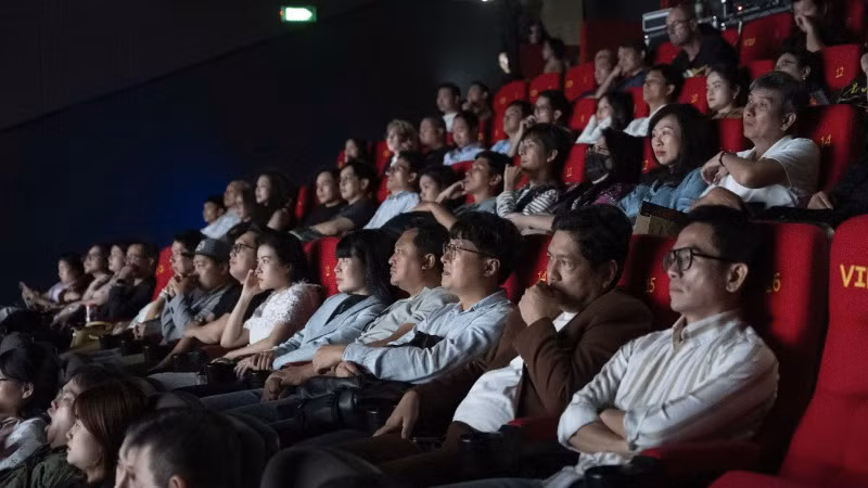 Buổi công bố các dự án chật kín khán giả.