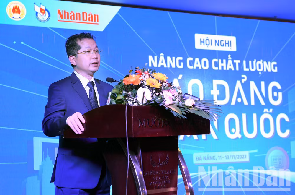 Đồng chí Nguyễn Văn Quảng, Ủy viên Trung ương Đảng, Bí thư Thành ủy, Trưởng Đoàn đại biểu Quốc hội thành phố Đà Nẵng phát biểu.