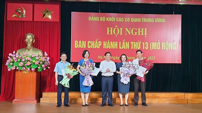 Các đồng chí được chỉ định tham gia Ban Chấp hành, Ban Thường vụ Đảng uỷ Khối các cơ quan Trung ương.
