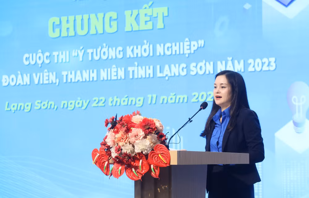 Bí thư Tỉnh đoàn, Chủ tịch Hội Liên hiệp thanh niên Việt Nam tỉnh Lạng Sơn Đinh Thị Anh Thư phát biểu tại sự kiện. Bí thư Tỉnh đoàn, Chủ tịch Hội Liên hiệp thanh niên Việt Nam tỉnh Lạng Sơn Đinh Thị Anh Thư phát biểu tại sự kiện.