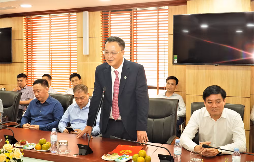 Đồng chí Bùi Hoàng Hải, tân Phó Chủ tịch Ủy ban Chứng khoán Nhà nước phát biểu tại buổi lễ.