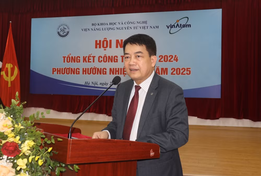 TS Trần Chí Thành, Viện trưởng Viện NLNT phát biểu tại Hội nghị.