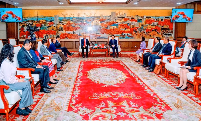 Quang cảnh làm việc giữa Đoàn đại biểu cấp cao Đảng Lao động (PT) Mexico với lãnh đạo thành phố Hải Phòng.