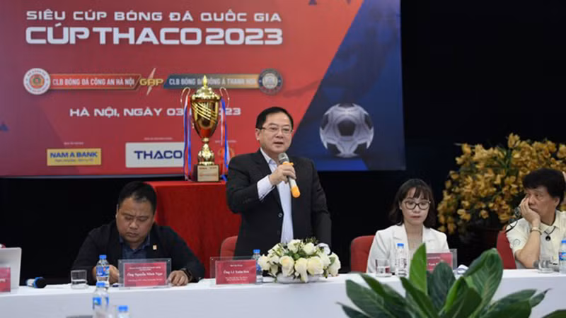 Ban tổ chức cung cấp thông tin tại họp báo.