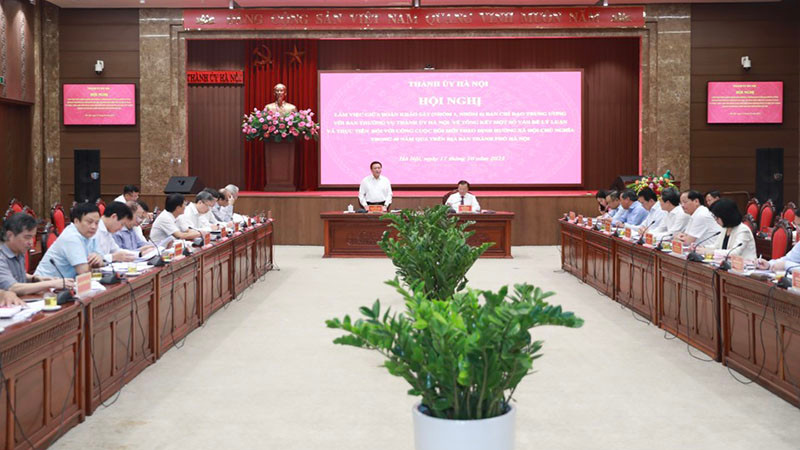 Quang cảnh hội nghị sáng 17/10.