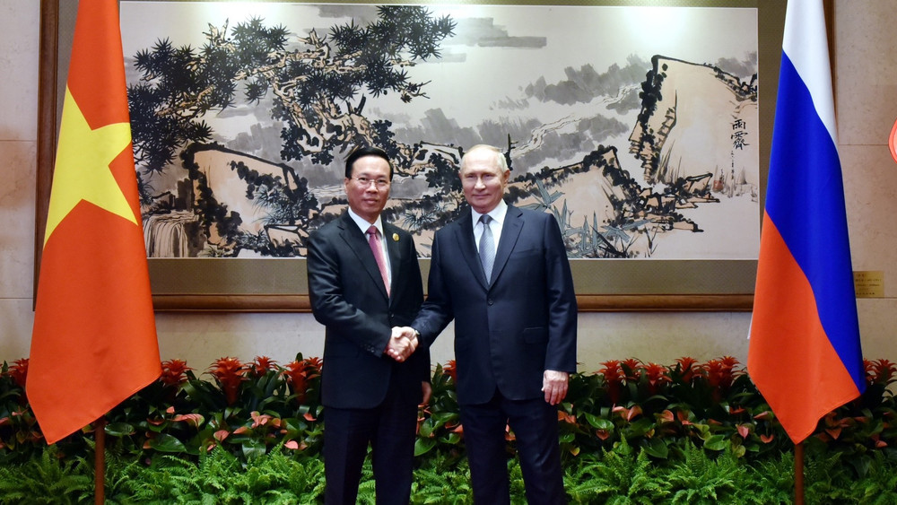 Chủ tịch nước Võ Văn Thưởng gặp Tổng thống Liên bang Nga Vladimir Putin, ngày 17/10/2023. (Ảnh: TTXVN)