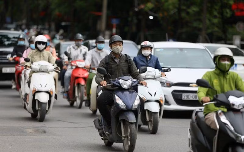 Khu vực Hà Nội sáng sớm có sương mù, trưa chiều trời nắng, đêm và sáng sớm và trời lạnh. (Ảnh minh họa)