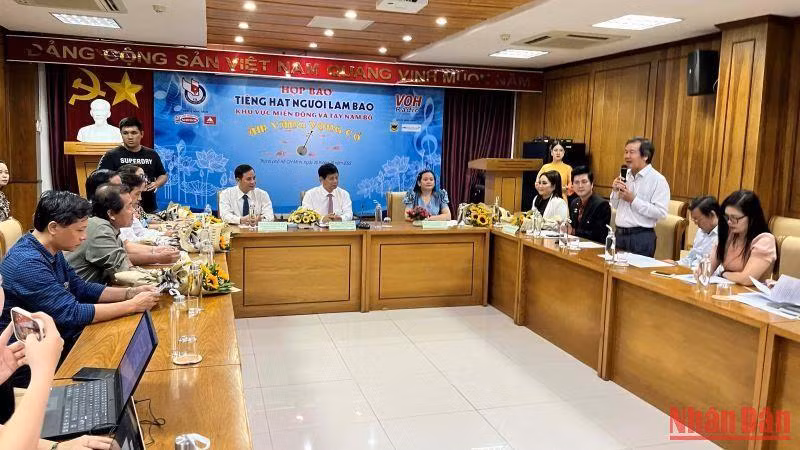 Quang cảnh buổi họp báo.