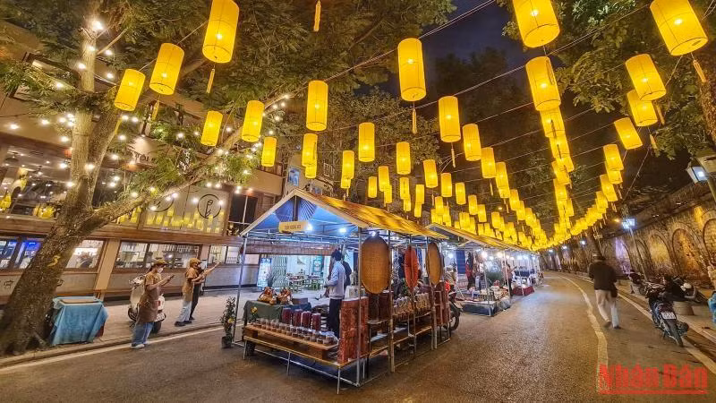 Hà Nội cần có thêm những không gian công cộng tương tự như không gian bích họa trên phố Phùng Hưng.