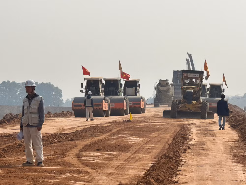 Tỷ lệ giải ngân của Bộ Giao thông vận tải tiếp tục cao hơn mức trung bình cả nước (10,35%).