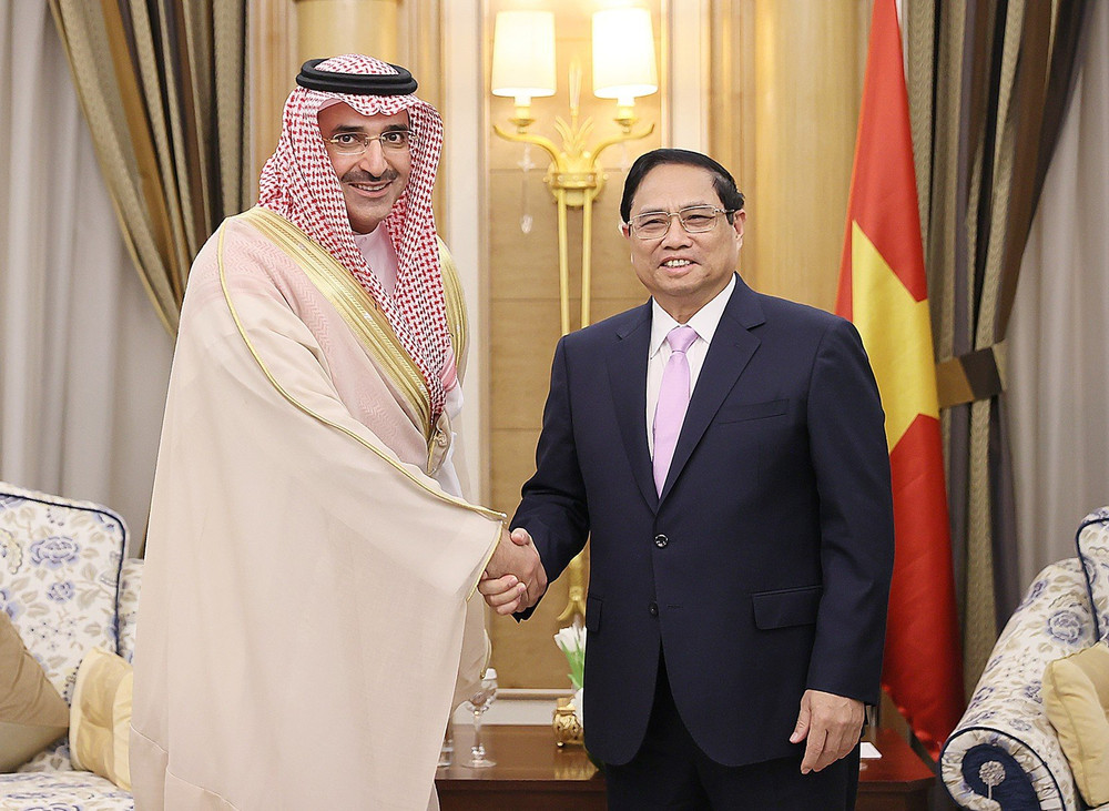 Thủ tướng tiếp GIám đốc điều hành Quỹ Phát triển Saudi Arabia.