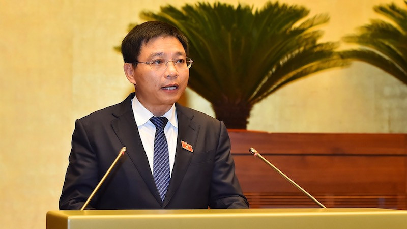 Bộ trưởng Giao thông vận tải Nguyễn Văn Thắng trình bày trước Quốc hội. (Ảnh: Thuỷ Nguyên)