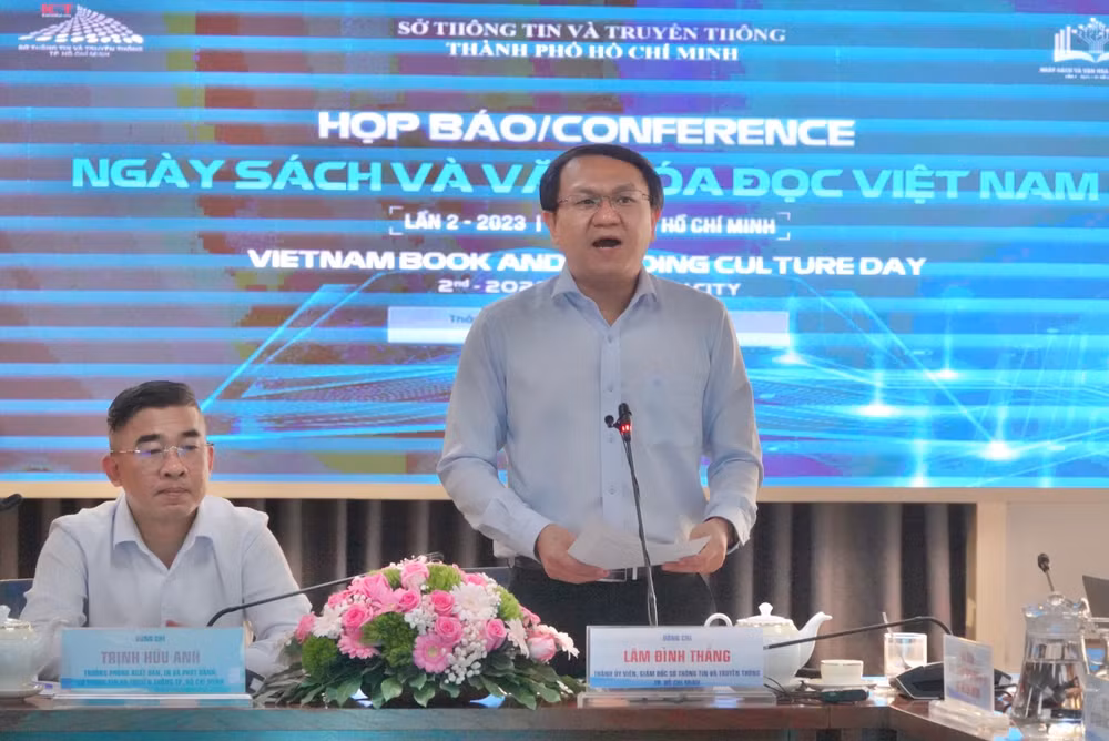 Ông Lâm Đình Thắng, Giám đốc Sở Thông tin và Truyền thông phát biểu tại buổi họp báo.