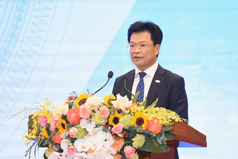 Chủ tịch Hội đồng thành viên Tổng công ty Đường sắt Việt Nam Đặng Sỹ Mạnh phát biểu.