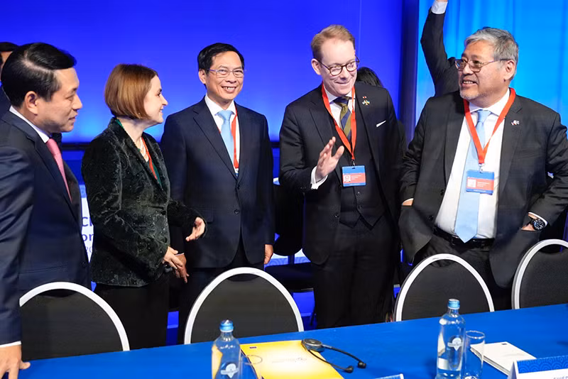 Bộ trưởng Ngoại giao Bùi Thanh Sơn có bài phát biểu quan trọng tại Diễn đàn.