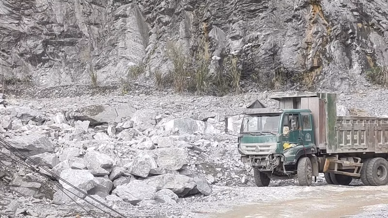 Hoạt động khai thác khoáng sản làm vật liệu xây dựng thông thường tại Hà Giang.