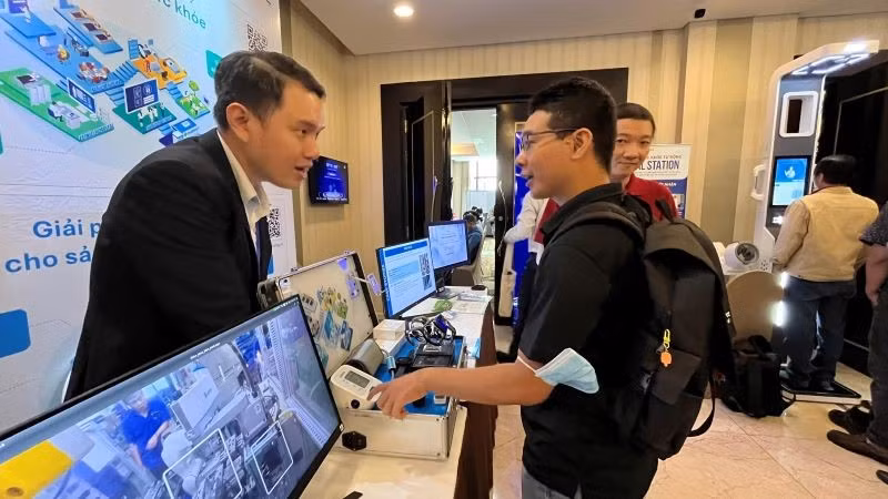 Doanh nghiệp chia sẻ giải pháp thu thập dữ liệu sức khoẻ người dân. Doanh nghiệp chia sẻ giải pháp thu thập dữ liệu sức khoẻ người dân.