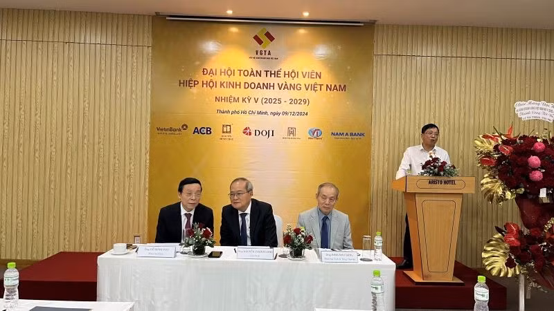 Đại diện Bộ Nội vụ phát biểu tại Đại hội Hiệp hội Kinh doanh Vàng Việt Nam