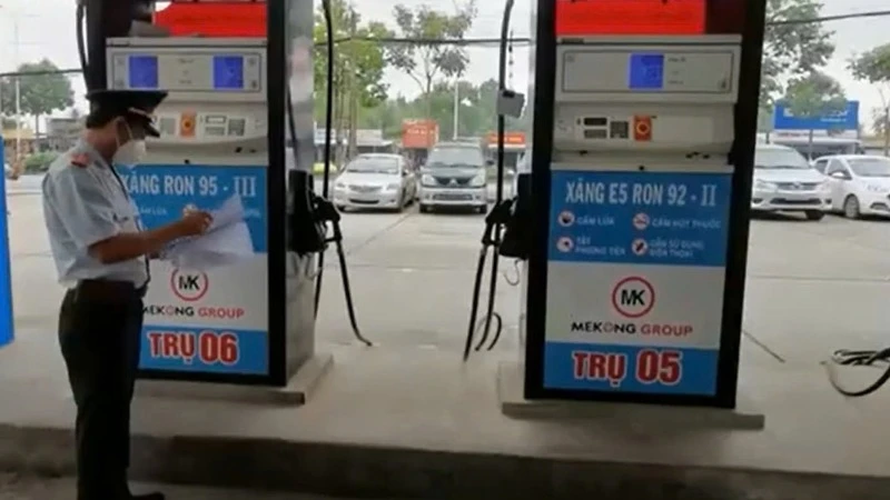 Phấn đấu 100% người nộp thuế thuộc diện sẽ sử dụng hóa đơn điện tử khởi tạo từ máy tính tiền. 