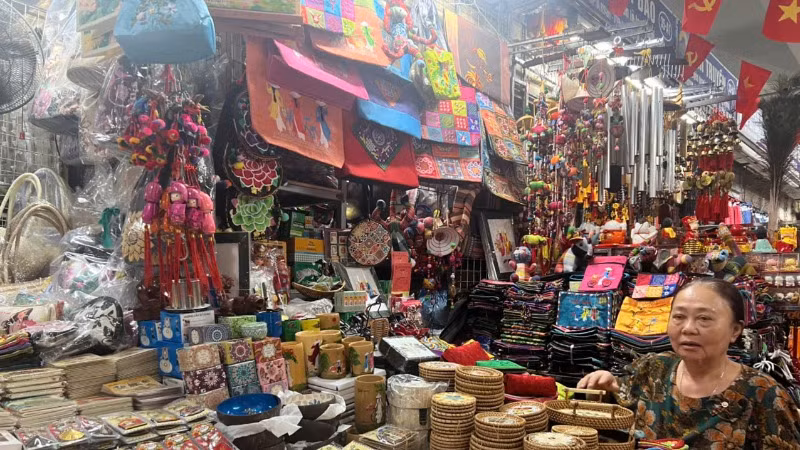 Công tác thu ngân sách Nhà nước đạt kết quả tích cực. 