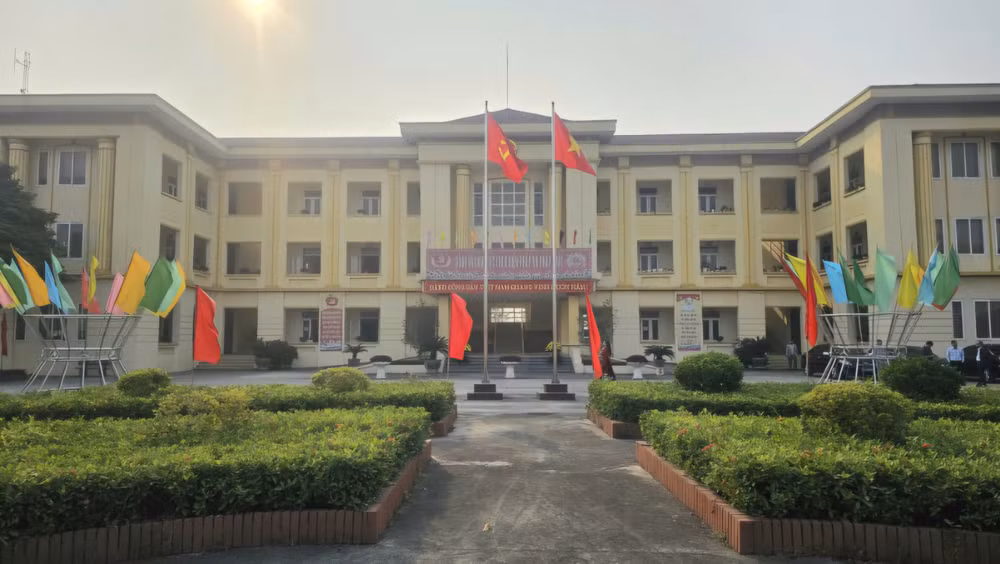 Trụ sở xã Hội Thịnh.