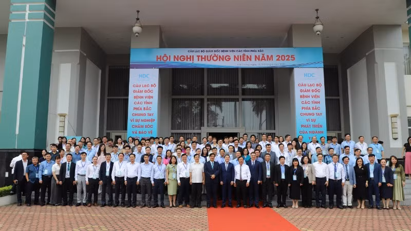 Các đại biểu tham dự hội nghị.
