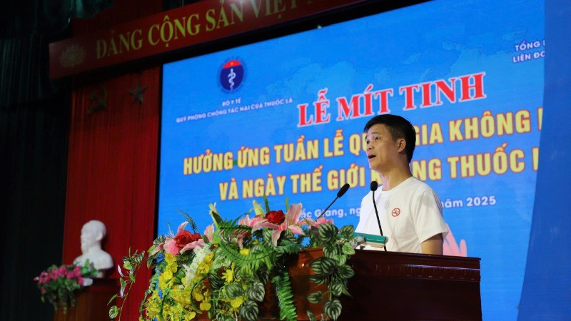 Phó Chủ tịch Tổng Liên đoàn Lao động Việt Nam Ngọ Duy Hiểu kêu gọi và đề nghị các cấp Công đoàn trên toàn quốc và người lao động tích cực tham gia xây dựng môi trường làm việc không khói thuốc. (Ảnh: Trung Hiếu) Phó Chủ tịch Tổng Liên đoàn Lao động Việt Nam Ngọ Duy Hiểu kêu gọi và đề nghị các cấp Công đoàn trên toàn quốc và người lao động tích cực tham gia xây dựng môi trường làm việc không khói thuốc. (Ảnh: Trung Hiếu)