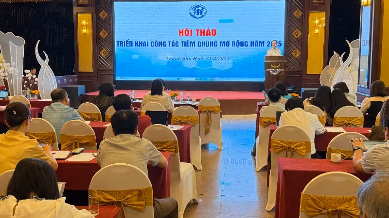 Hội thảo triển khai công tác tiêm chủng mở rộng năm 2025 diễn ra tại thành phố Huế.