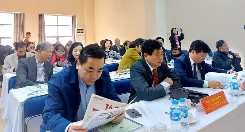 Các đại biểu tham dự tọa đàm. 