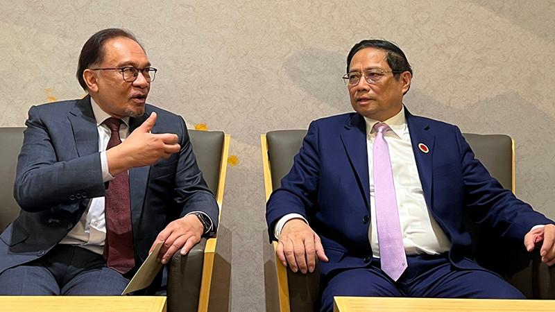 Thủ tướng Phạm Minh Chính và Thủ tướng Malaysia Anwar Ibrahim. 