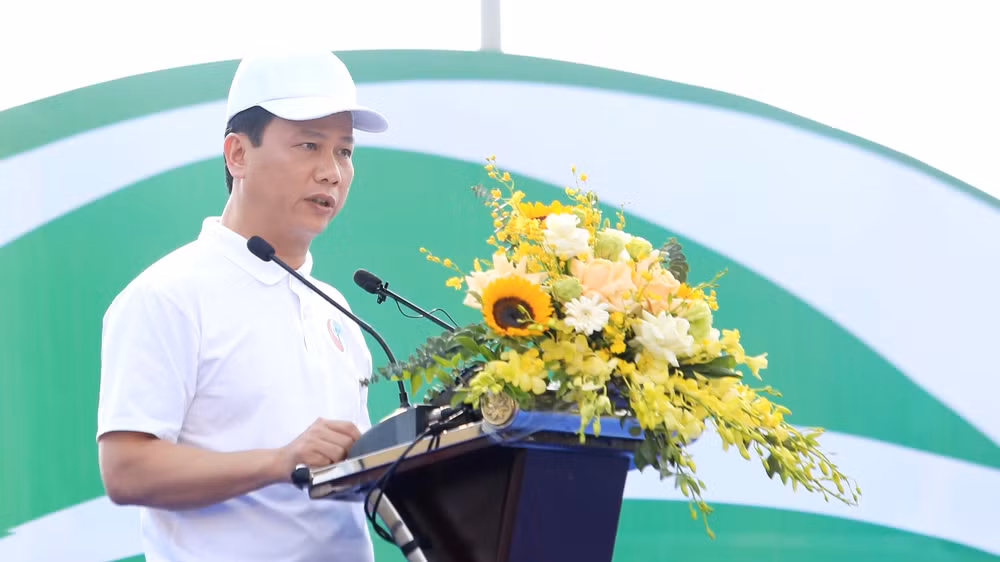 Bộ trưởng Tài nguyên và Môi trường Đặng Quốc Khánh phát biểu tại lễ phát động. Bộ trưởng Tài nguyên và Môi trường Đặng Quốc Khánh phát biểu tại lễ phát động.